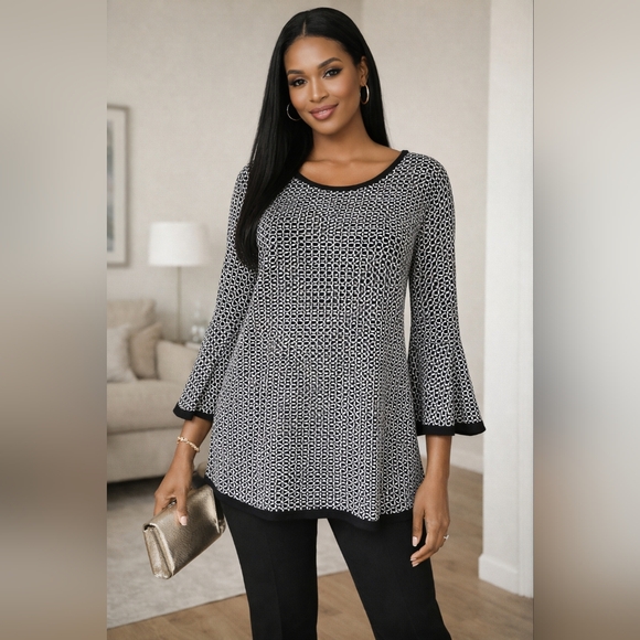 MICHAEL Michael Kors Tops - Michael Kors 2X Geo Print Tunic Blouse Bell Sleeves Chic Stretch Plus Size